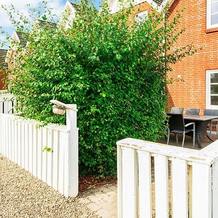 4 Person Holiday Home In R M Sønderby Extérieur photo