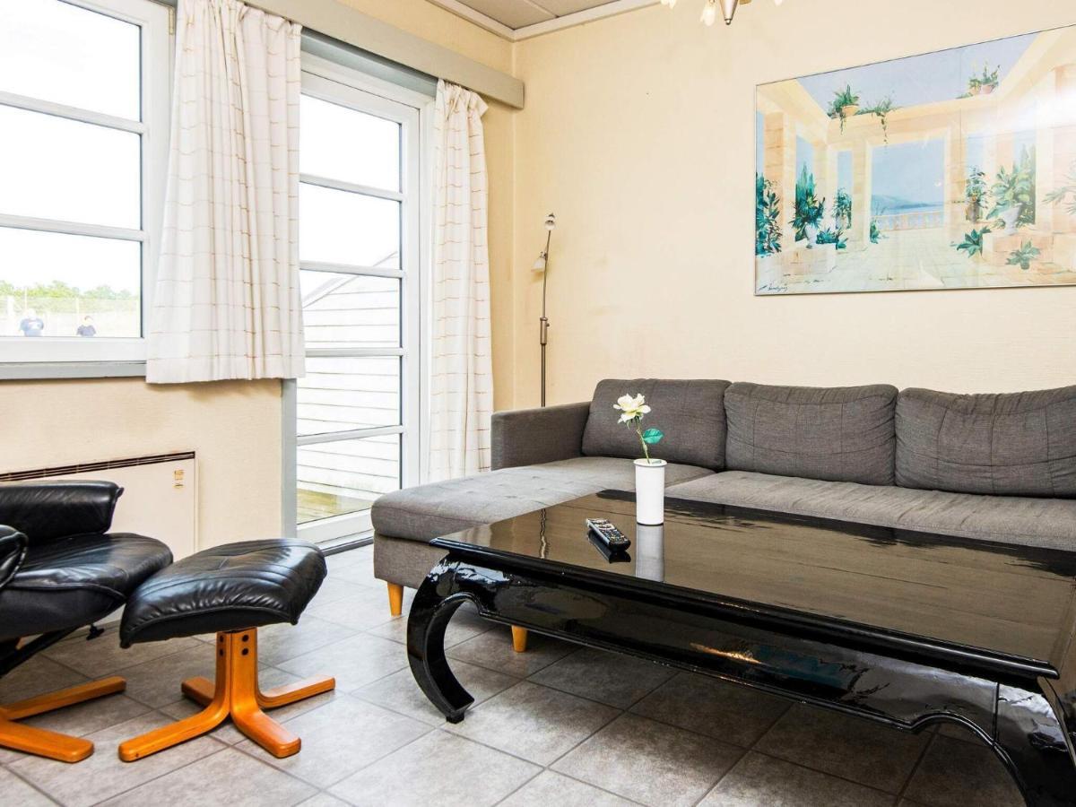 4 Person Holiday Home In R M Sønderby Extérieur photo
