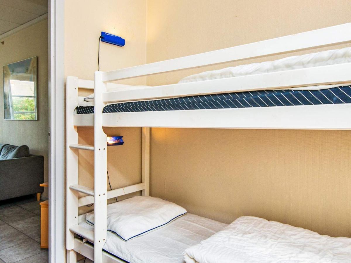 4 Person Holiday Home In R M Sønderby Extérieur photo