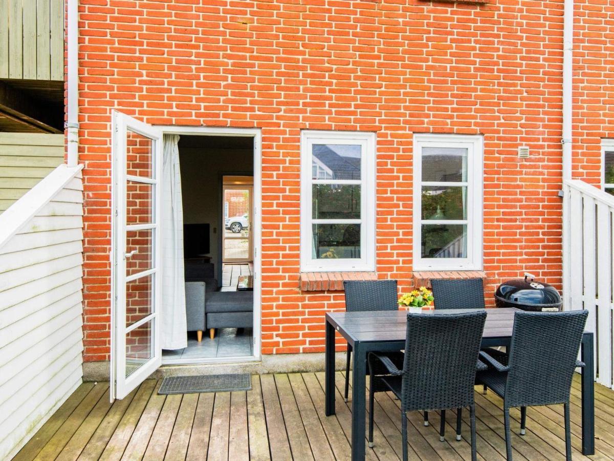 4 Person Holiday Home In R M Sønderby Extérieur photo