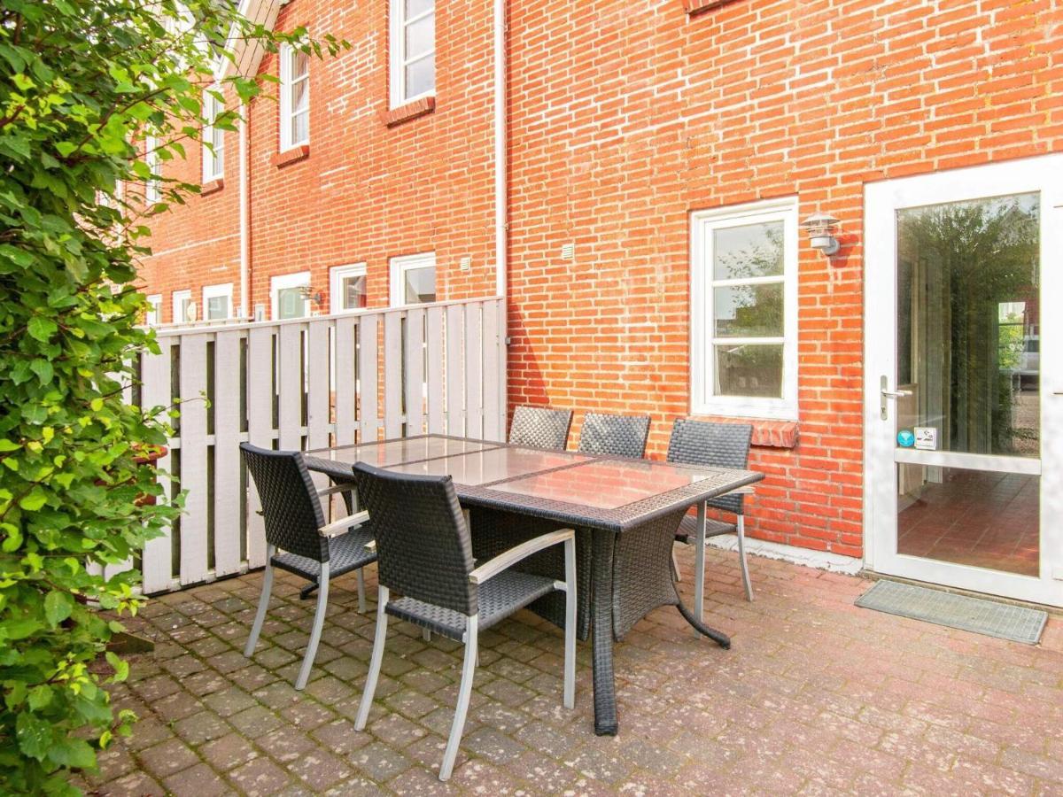 4 Person Holiday Home In R M Sønderby Extérieur photo